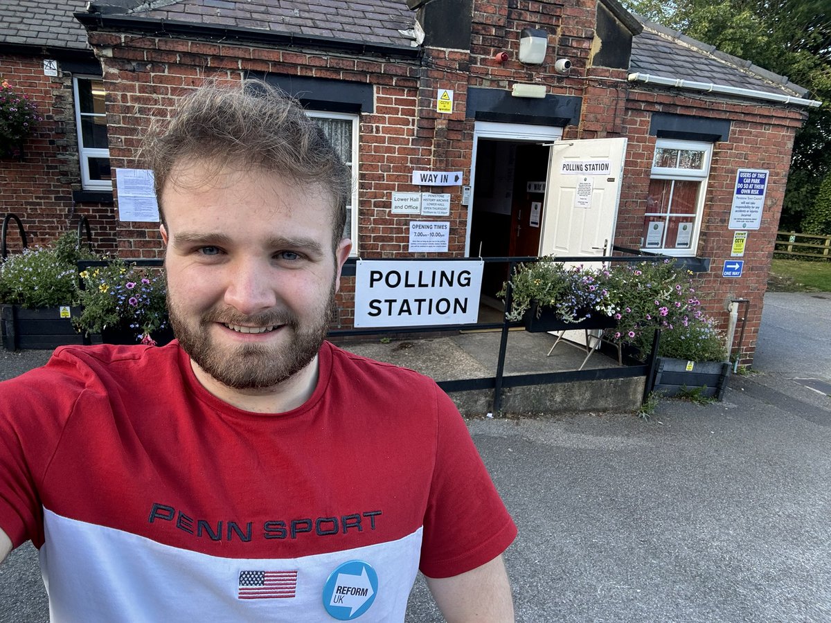 ReformJoel's tweet image. 🗳️ Doing my bit as a 24 year old lad to help resist this out of touch government today, by helping Reform UK candidate @EdwardDUK in his fight to win a seat on Penistone Town Council in South Yorkshire.  Tories have FAILED to stand &amp;amp; the other candidates are Labour, a Lib Dem &amp;amp;…