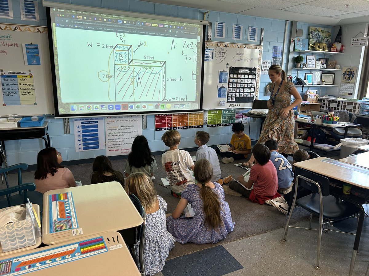 A busy morning here <a href="/D59Frost/">Robert Frost Elementary</a> with picture day, orchestra lessons, and of course, classroom learning. #D59Learns