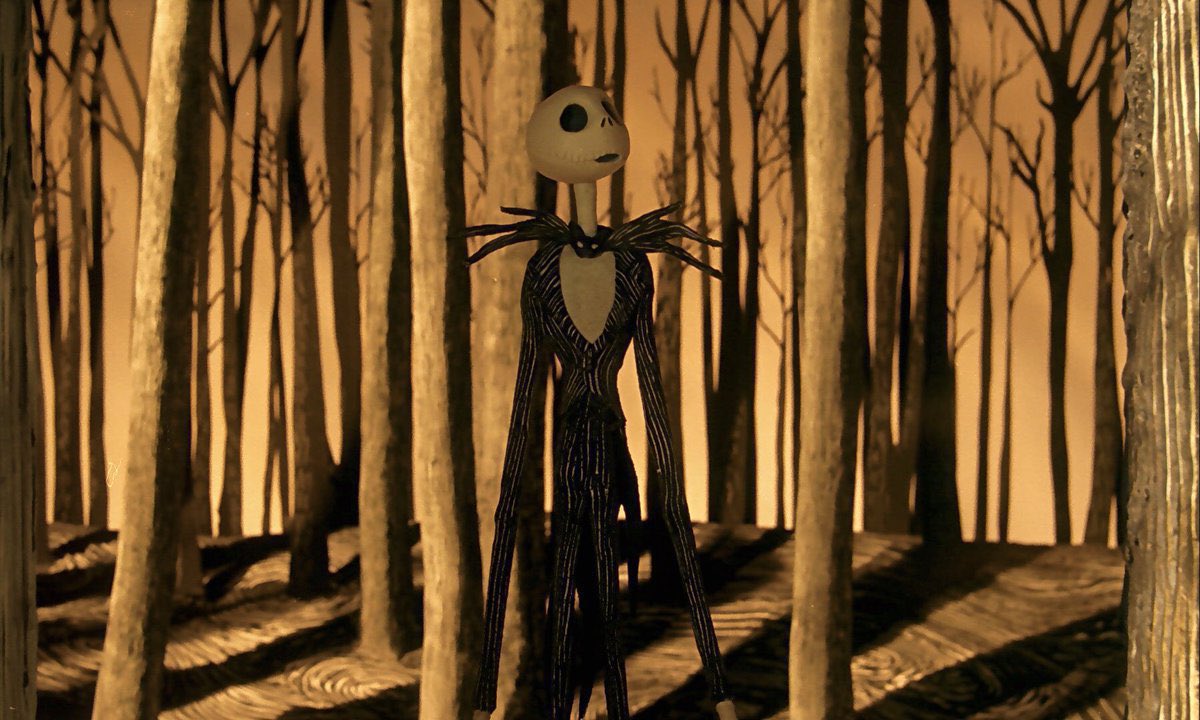 DiscussingFilm's tweet image. Henry Selick’s ‘THE NIGHTMARE BEFORE CHRISTMAS’ is returning to theaters on October 11 for the Halloween season.