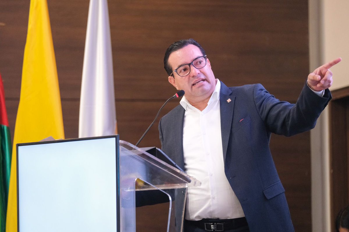 GobMeta's tweet image. Participamos del Encuentro Nacional Anticontrabando que se realiza en el #DptodeSantander. Se abordarán estrategias para combatir el comercio ilegal de licores, cervezas y cigarrillos que afecta la seguridad, la salud y las rentas departamentales
#Todoscontraelcontrabando @FNDCol