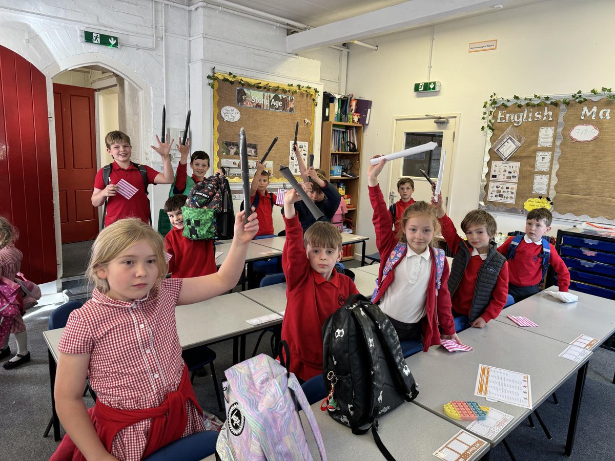 SuperScientist2's tweet image. Hallaton Primary School, making, launching and catching rockets today!🚀🤗 #makingsciencefun #scienceforkids #sciencelearning