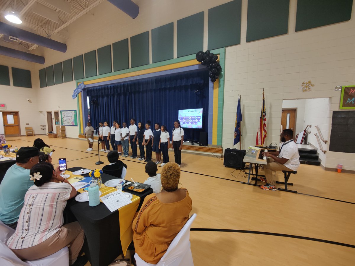 Family Engagement-A wonderful celebration for our Jaguar Grandparents!! “Grandparents are like stars. You don't always see them, but you know they're there.” Having Officer Jackson present was comforting! <a href="/tragin761/">DobbsPrincipalRagin</a> <a href="/DrQualynKM/">Qualyn McIntyre</a> <a href="/apsupdate/">ATL Public Schools</a> <a href="/apssupt/">Dr. Bryan Johnson</a>