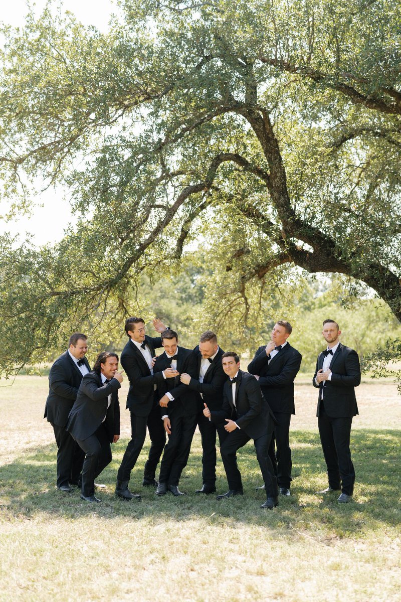 ContigoRanchFBG's tweet photo. special moments between friends 💕 #WeddingMemories #FriendsForever #BridalParty #WeddingVibes #WeddingDayFun #BestiesForTheResties #LoveAndLaughter #WeddingCelebration #ContigoRanchFredericksburg https://t.co/EROHQdCQTa