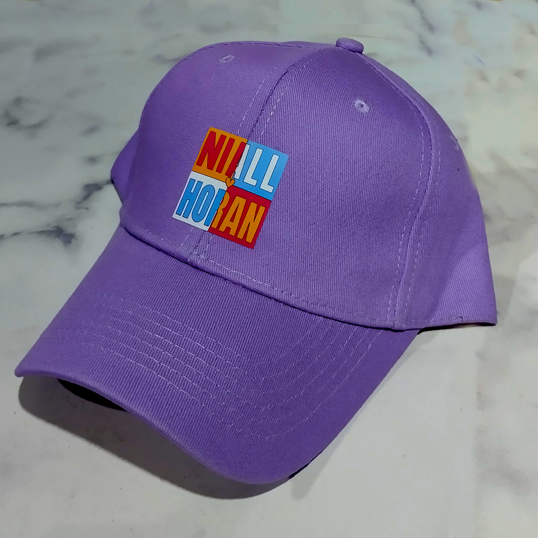 Rociogfig's tweet photo. @SHOWSLATAMDATES Holii somos punkass y estamos tomando pedidos de gorras, remeras, stickers, y muchas cositas más✨🫶🏻
https://t.co/zbOqVJFoUk vamos a entregar en la fila del show y este domingo 15 en la feria away from home en la casa del árbol :) https://t.co/aznyIEZRrv