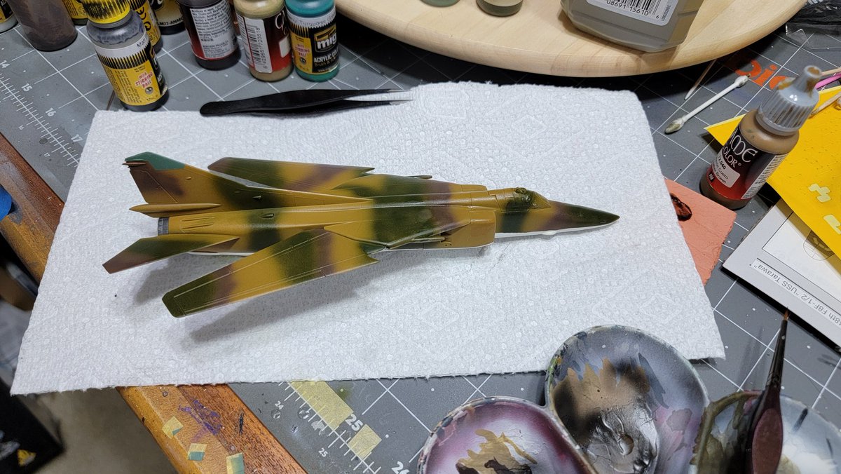 PlasticHobbies's tweet photo. Working on an old Hasegawa MiG. Testing out different sizes of airbrush needles.  It was very inaccurate from the early 80s when the MiG-27 first appeared in media. https://t.co/OWSYrF1aML