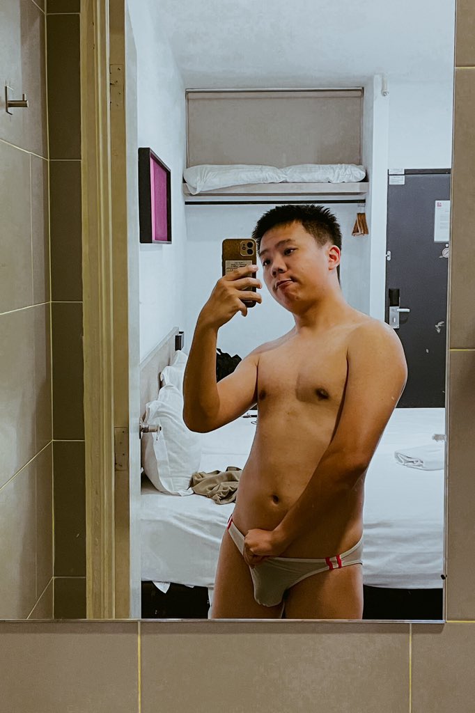刚下班先洗澡了🛁