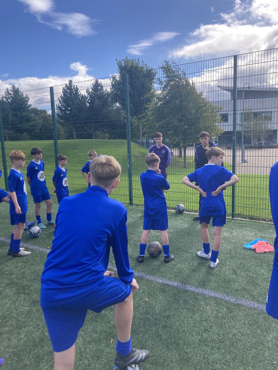 keithwright47's tweet image. It was good to welcome back ⁦@BroHighOfficial⁩ ⁦@PerformSchools⁩ graduates Jacob, Rudi &amp;amp; Rory today. Thanks again for sharing your experiences lads and all the best this season. 👍⚽️