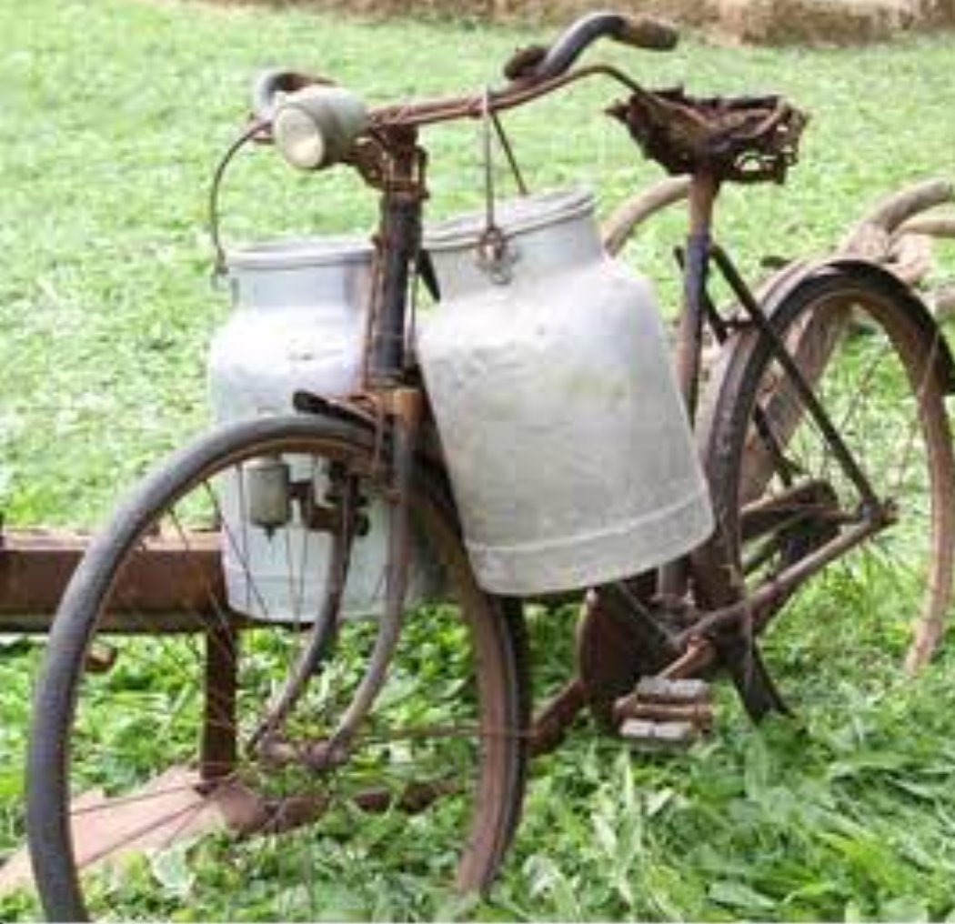 NareshpratapMJ's tweet image. मिलावटखोर सावधान, योगी सरकार ने दूधियों के लिए लागू किया नया नियम, अवहेलना करने पर 2 लाख का जुर्माना

#CMYogi #Milkmen #Adulterer 
#Aligarh #अलीगढ