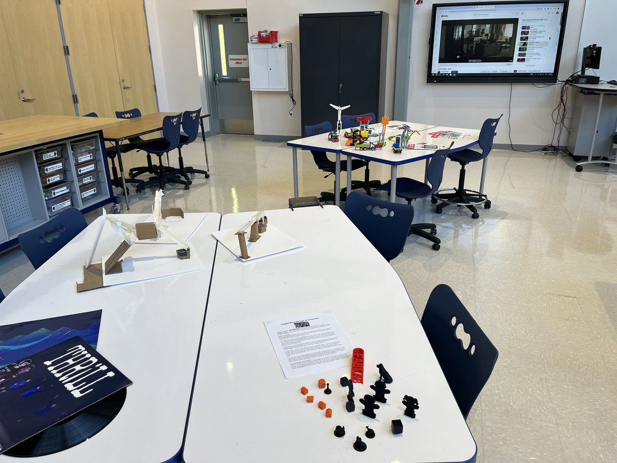 BlindBrookTech's tweet image. Don’t forget to check out the Fab Lab during open house tonight!