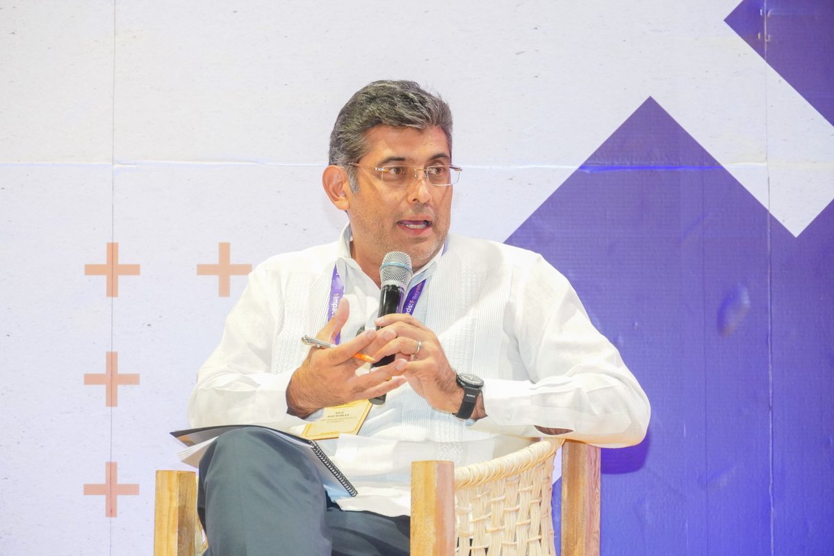 DesEconomicoOax's tweet image. El titular de la Secretaría, @RaulRuizRobles participó en el panel “Contexto de las micro y pequeñas empresas en América Latina y contribución al desarrollo económico” de #ImpactMinds2024, subrayando su importancia como motor  económico de #Oaxaca y México.