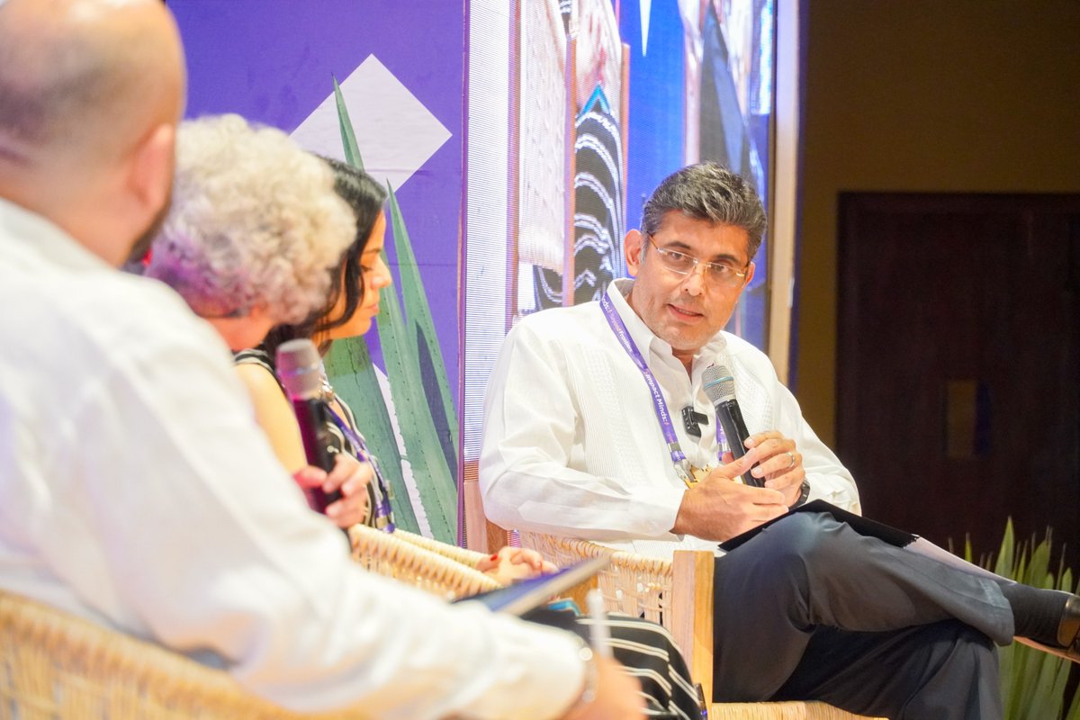 DesEconomicoOax's tweet image. El titular de la Secretaría, @RaulRuizRobles participó en el panel “Contexto de las micro y pequeñas empresas en América Latina y contribución al desarrollo económico” de #ImpactMinds2024, subrayando su importancia como motor  económico de #Oaxaca y México.