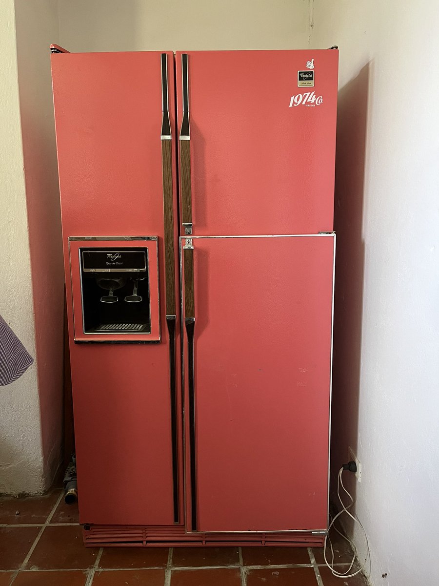 dramangie_'s tweet photo. @WhirlpoolMX hola. Me podrías decir qué modelo es este refrigerador? https://t.co/3vuJSgrRWy
