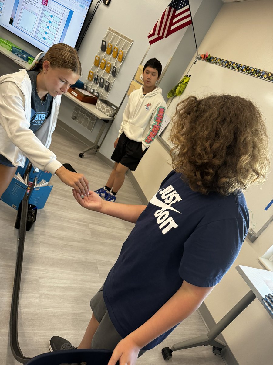 DeAnna VanderSchie tweet media