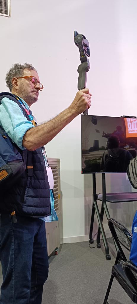 Ariel...un periodista internacional argentino con una capacidad y compromiso con la verdad y objetividad de los grandes acontecimientos mundiales. <a href="/aleman72psuv/">Juan Carlos Alemán             Cuenta Oficial</a> <a href="/AmeliachPSUV/">Francisco Ameliach</a> <a href="/dcabellor/">Diosdado Cabello R</a> <a href="/delcyrodriguezv/">Delcy Rodríguez</a> <a href="/torrealbaf/">Francisco Torrealba</a> <a href="/jorgerpsuv/">Jorge Rodríguez</a> <a href="/NicolasMaduro/">Nicolás Maduro</a> <a href="/gestionperfecta/">Carmen Meléndez</a>