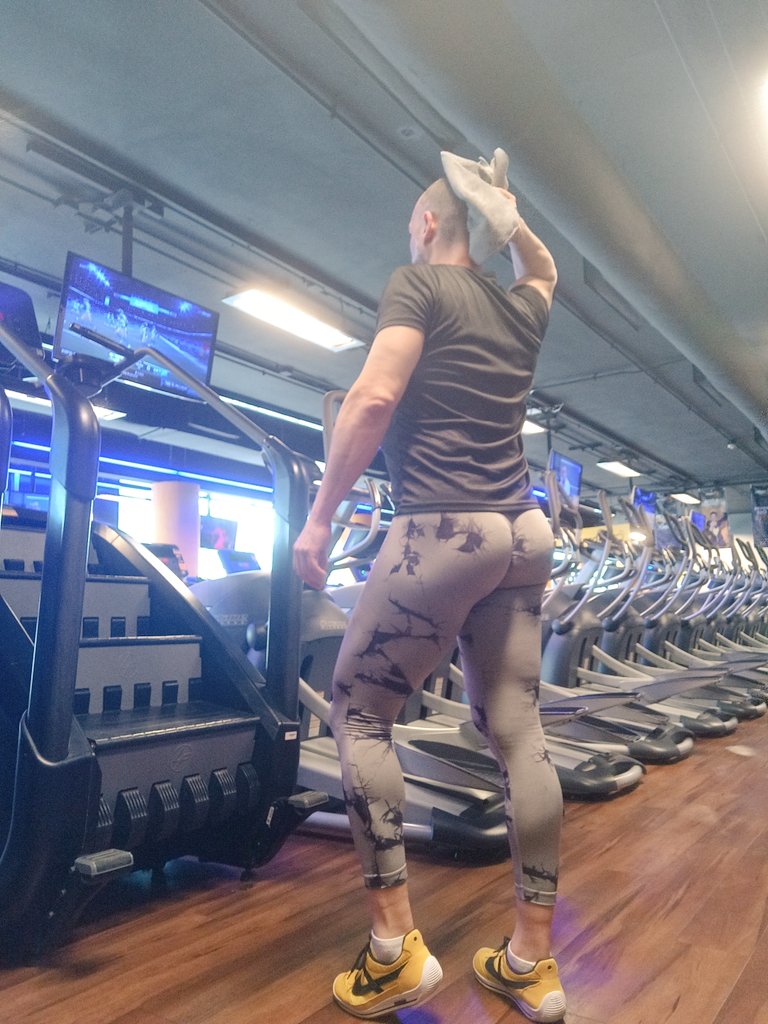 ktnwa's tweet photo. Entrenar con entusiasmo
.
#yoga #handstand #yogapants #fitness #pilates #gym #mensajespositivos #calisthenics #calistenia #Fisioterapia #physiotherapy #relax #smartfitmx https://t.co/IIG7sWT9Dk