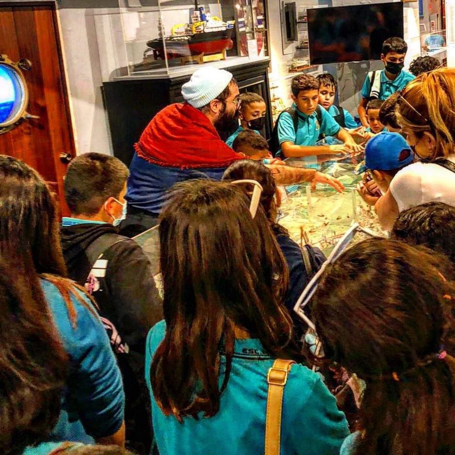 elmuseodelmar's tweet photo. 🌊 Ahoy, profesores! 🚢 ¡Descubre el Museo del Mar! Réplicas de La Pinta, La Niña y La Santa María, instrumentos de navegación y la colección de salvavidas más grande del mundo. 🌍⚓️

📞 Info: (787) 977-4461
🌐 https://t.co/DwfaK0JL2r
📍 360 Calle San Francisco, Viejo San Juan https://t.co/kZOBVedT67
