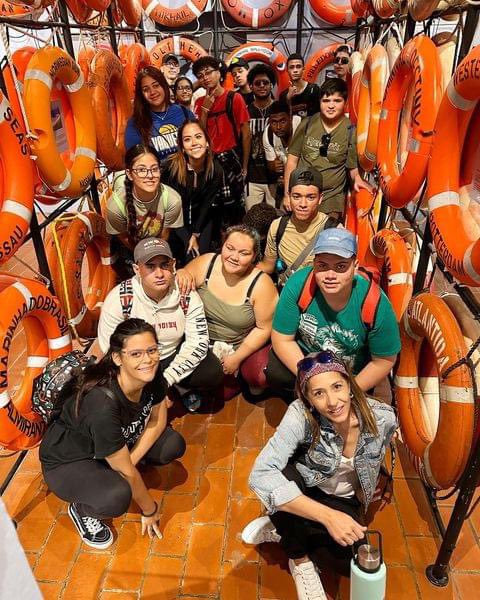 elmuseodelmar's tweet photo. 🌊 Ahoy, profesores! 🚢 ¡Descubre el Museo del Mar! Réplicas de La Pinta, La Niña y La Santa María, instrumentos de navegación y la colección de salvavidas más grande del mundo. 🌍⚓️

📞 Info: (787) 977-4461
🌐 https://t.co/DwfaK0JL2r
📍 360 Calle San Francisco, Viejo San Juan https://t.co/kZOBVedT67