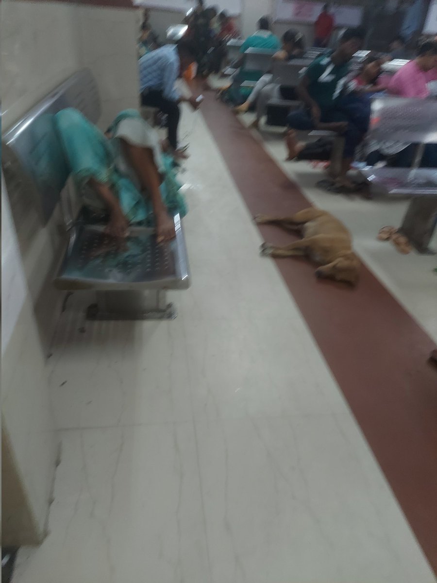 amanbanka75's tweet photo. @AshwiniVaishnaw @RailMinIndia @narendramodi is this shining India??
Having a 2nd class AC ticket but still can't get a suitable chair and atmosphere to sit in a waiting lounge.This is PM constituency what example you guys are setting.This is not expected from you guys https://t.co/YcOrnpJfhU
