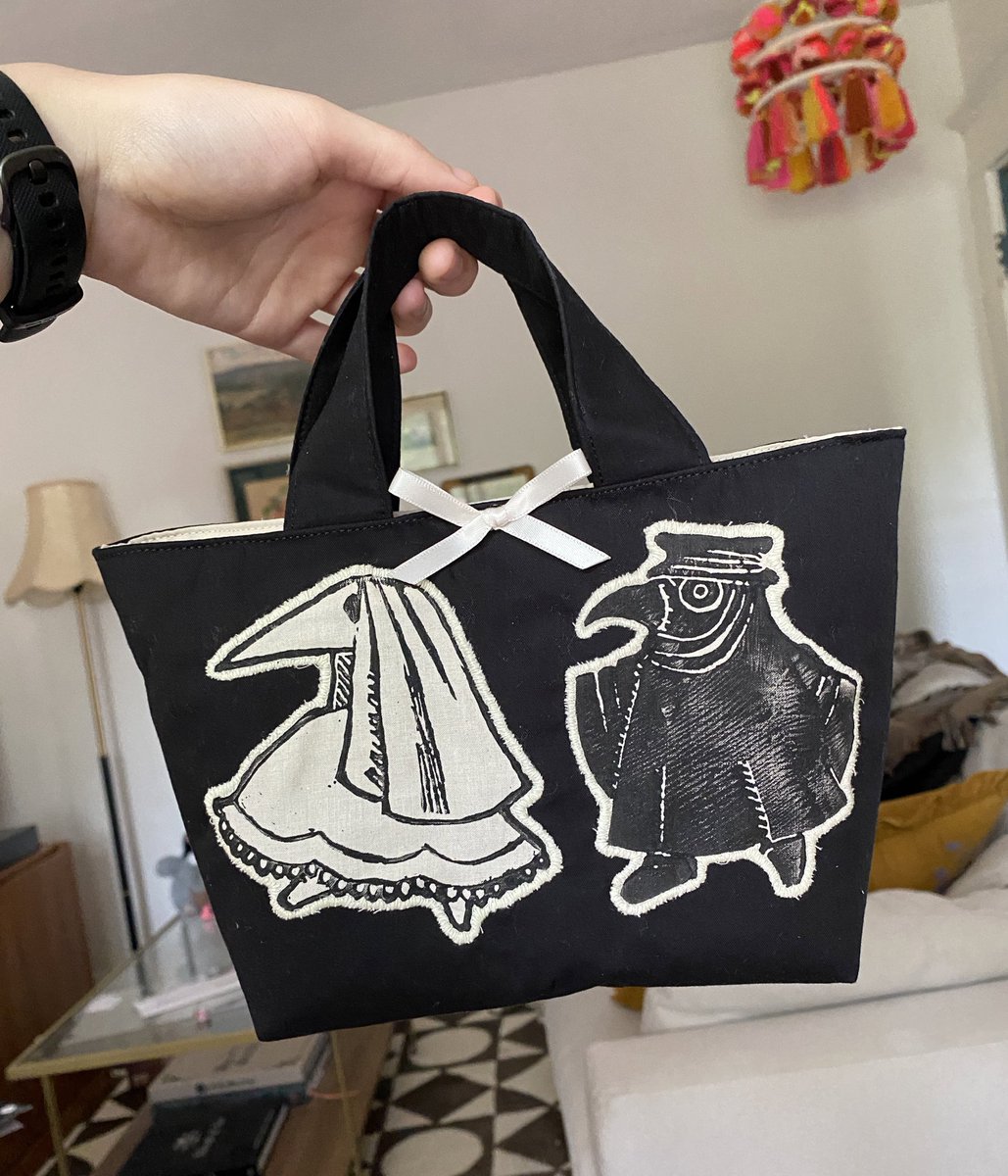 Sadly I’ll be discontinuing the mini totes until I can cut down the production time 😅 These are lovely to make but man sewing those patches on take forever lol
HUGE thank you to those who purchased it 🖤