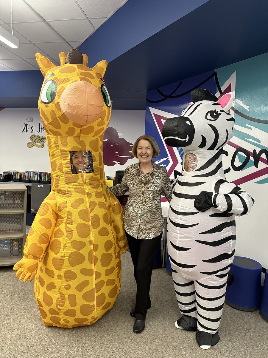 Things are kind and wild about literacy <a href="/PISDHallElem/">Hall Elementary School</a> tonight!  Great job Hall PTO!