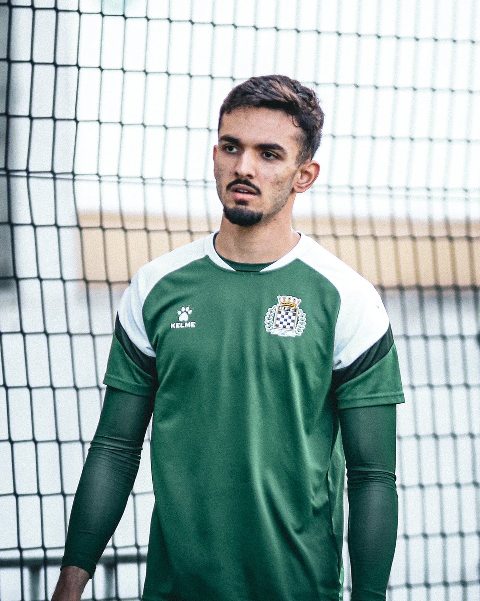 ActuFoot_'s tweet photo. 🚨 𝗜𝗻𝗰𝗿𝗼𝘆𝗮𝗯𝗹𝗲 𝗺𝗮𝗹𝗰𝗵𝗮𝗻𝗰𝗲 ! 🤯

Le club de Boavista 🇵🇹 a annoncé avoir perdu ses deux gardiens principaux 𝗾𝘂𝗶 𝘀𝗼𝘂𝗳𝗳𝗿𝗲𝗻𝘁 𝗱𝗲𝘀 𝗹𝗶𝗴𝗮𝗺𝗲𝗻𝘁𝘀 𝗰𝗿𝗼𝗶𝘀𝗲́𝘀. 🤕🧤

Pire, João Gonçalves et Luís Pires ont subi leur blessure respective au même entraînement. 😱

📸 @boavistaoficial