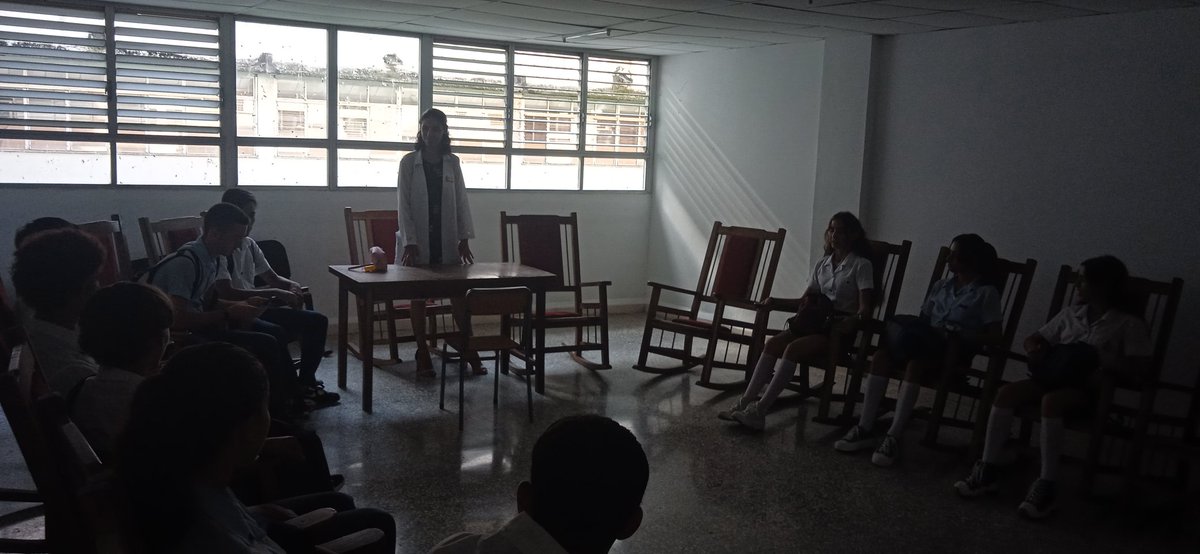 🏥⚕️|| Esta mañana estudiantes del #ipvcecarlosmarx ⚛️ visitaron el 🩺 Hospital Provincial Clínico Quirúrgico Docente Faustino Pérez, dando inicio 🚩 a los encuentros de Formación Vocacional 💙 y Orientación Profesional 🥼 que garantiza nuestro centro cada curso.

#HPF #ipvcecm