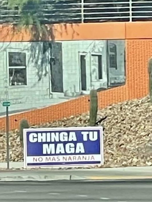 octopuslawyer8's tweet photo. Seen in Tucson, Arizona today, as a warm welcome to the #Project2025 team.
Chinga Tu=Fuck You. Naranja = Orange.
#bluewave #firejdvance #blumind #turnazblue https://t.co/LCs8peGBS8