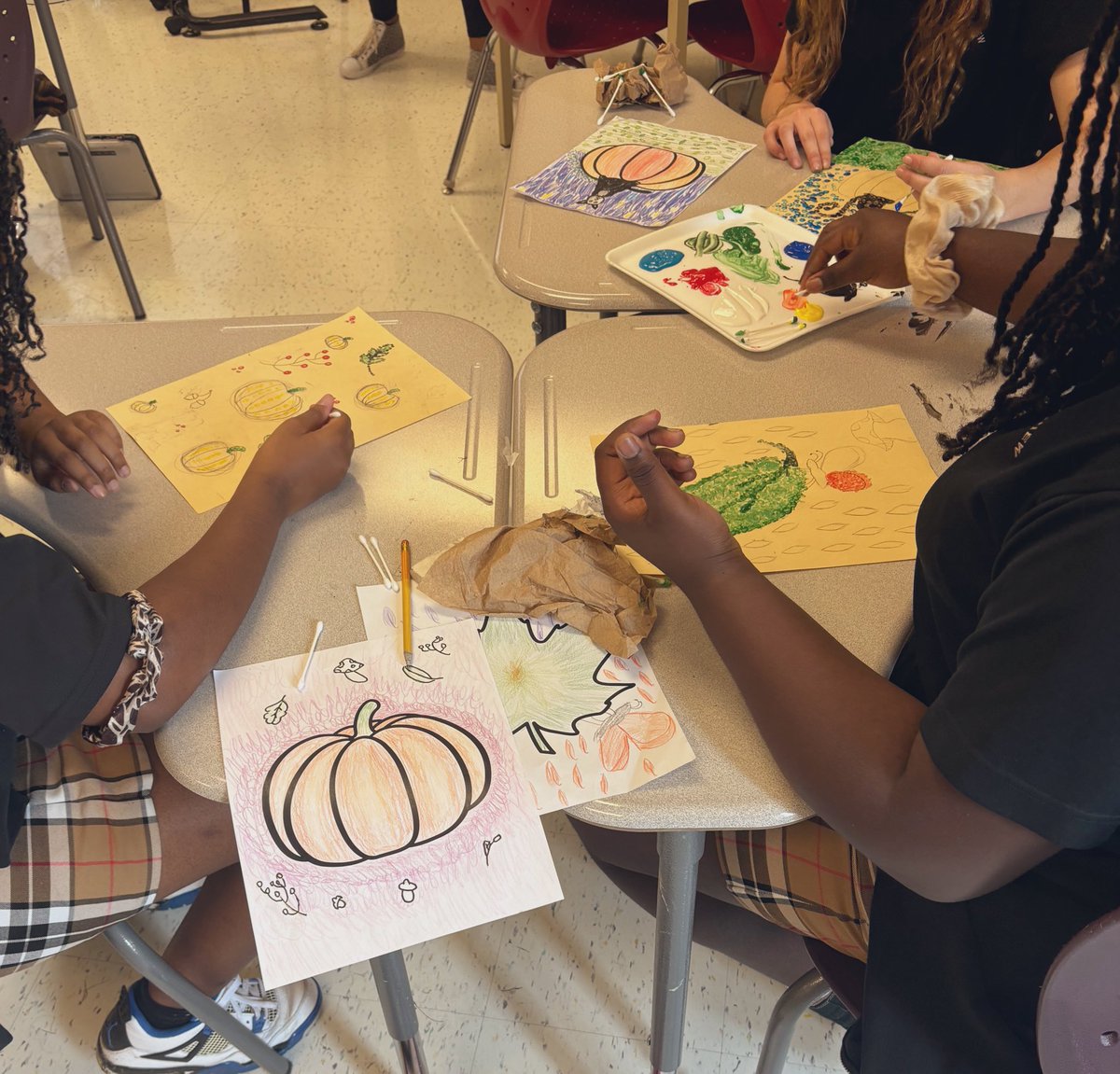 Madi Matte (Benckhuysen) (@madimatte) on Twitter photo Grade 8 Visual Arts is in full swing for the 2024/2025 school year!
Unit 1: Pointillism
🐯🎨
——
<a href="/StMatthewOCSB/">St. Matthew High School</a> Grade 8 Visual Arts is in full swing for the 2024/2025 school year!
Unit 1: Pointillism
🐯🎨
——
<a href="/StMatthewOCSB/">St. Matthew High School</a>
