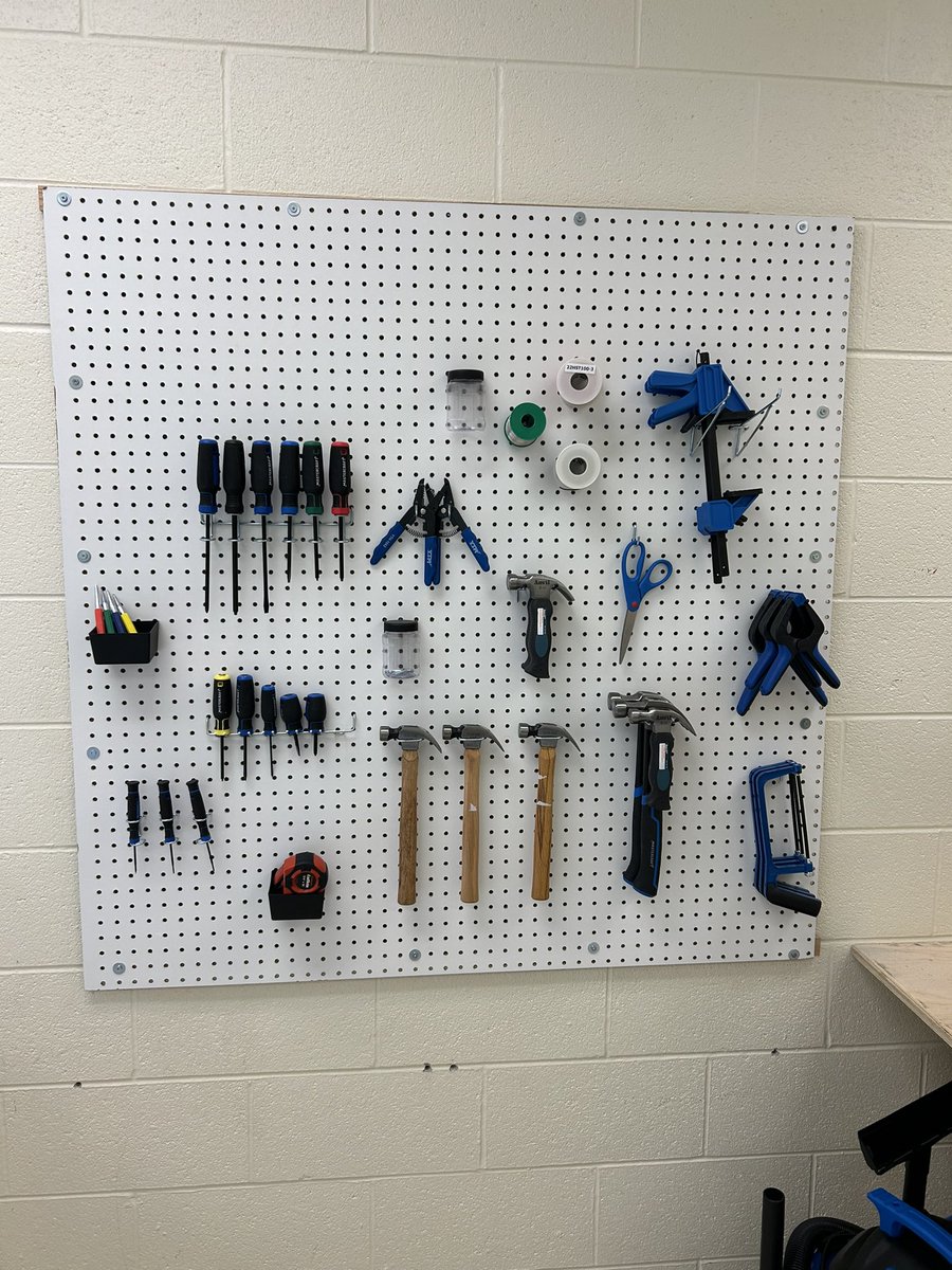 BirchviewDunes's tweet photo. New opportunities await at Birchview!! Our students and staff are so excited for the opening of our new Wood Working room.  We can’t wait to see the amazing creations in store. https://t.co/m4fRsqXPPW