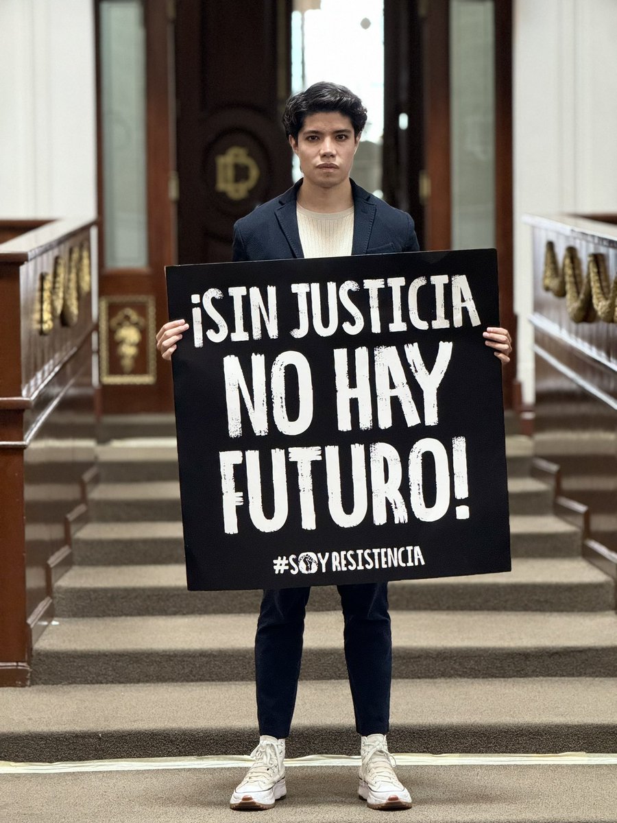 Este no es el final, sino el principio. El principio de la lucha por la República, esa que traicionaron, pero la misma que se levantará para juzgarlos. 

#LaResistencia apenas comienza.