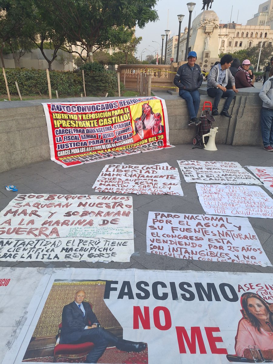 Usandofond's tweet photo. Plaza San Martin para los q olvidan!

#fujim https://t.co/H0SdgPtAyc