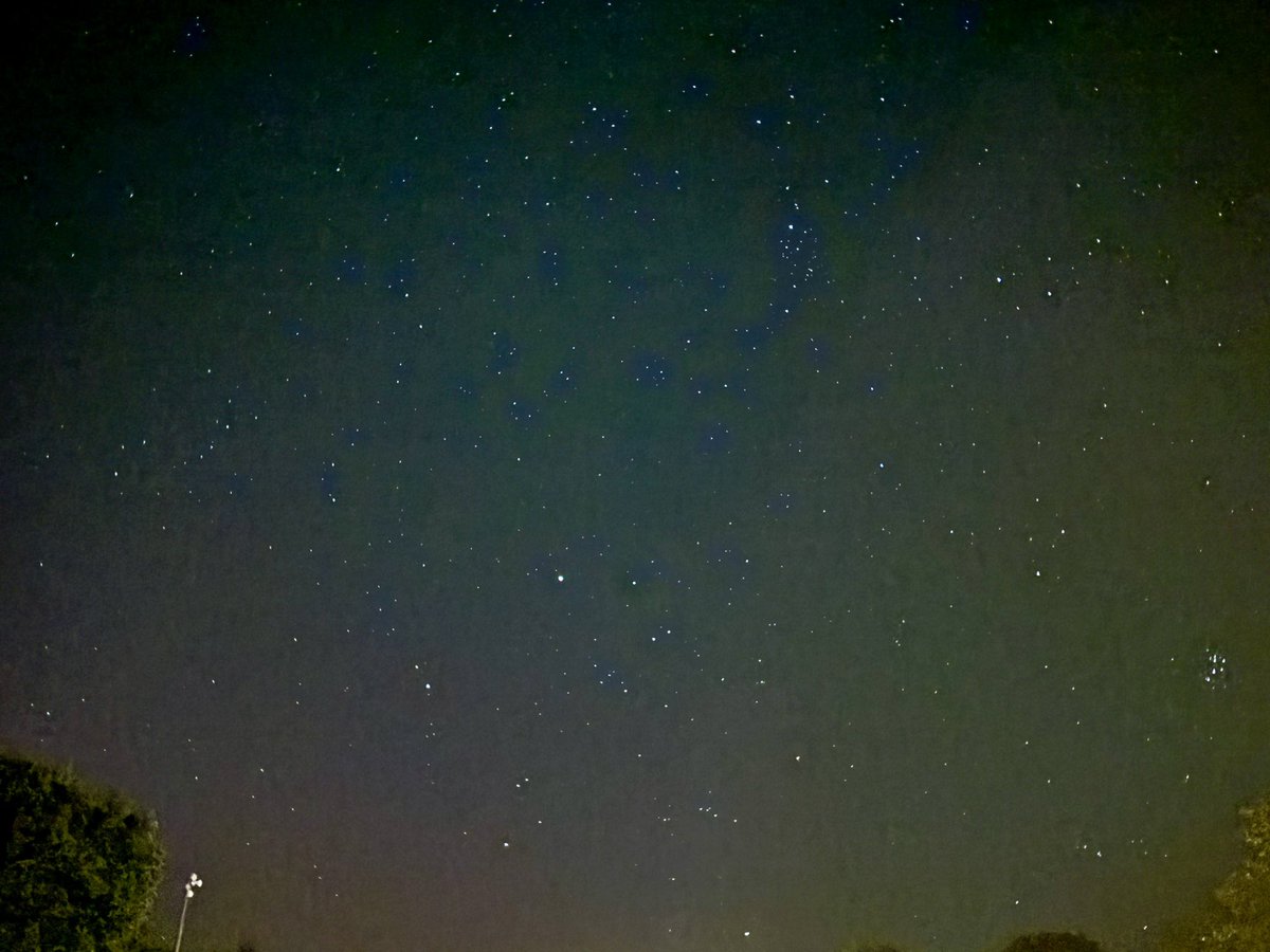 NWGuyUK's tweet photo. @astro_timpeake 23:30 Southern Lake District. Intensified in the last hour #AuroraBorealis https://t.co/8PNT3wtxbD