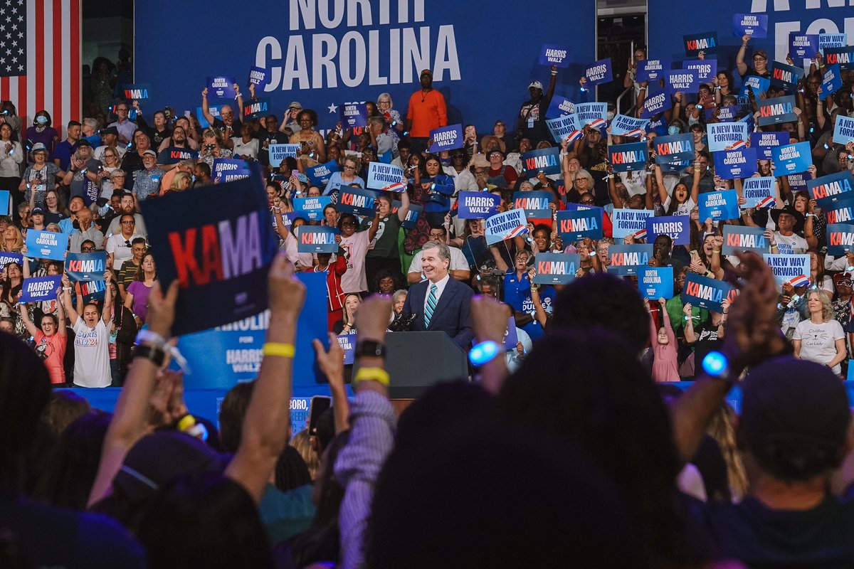 RoyCooperNC's tweet image. A New Way Forward! Let’s go @KamalaHarris