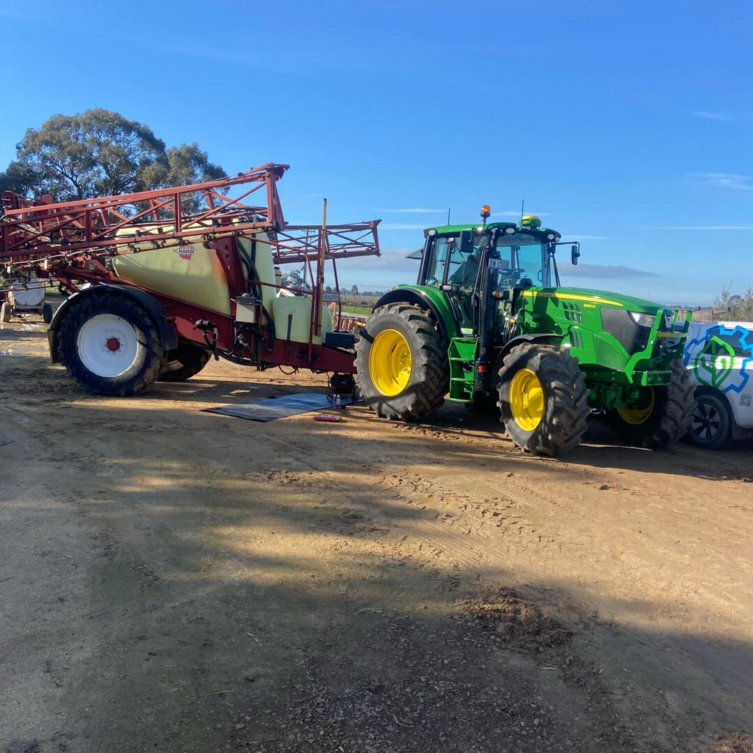 🚜 Upgraded for precision!
We’ve added an IsoBus controller to this Hardi Sprayer, fully integrating it with the client's new tractor for seamless operation. Ready for efficient spraying! 🌾🚀

#IsoBus #PrecisionFarming #Hardi #FarmTech
