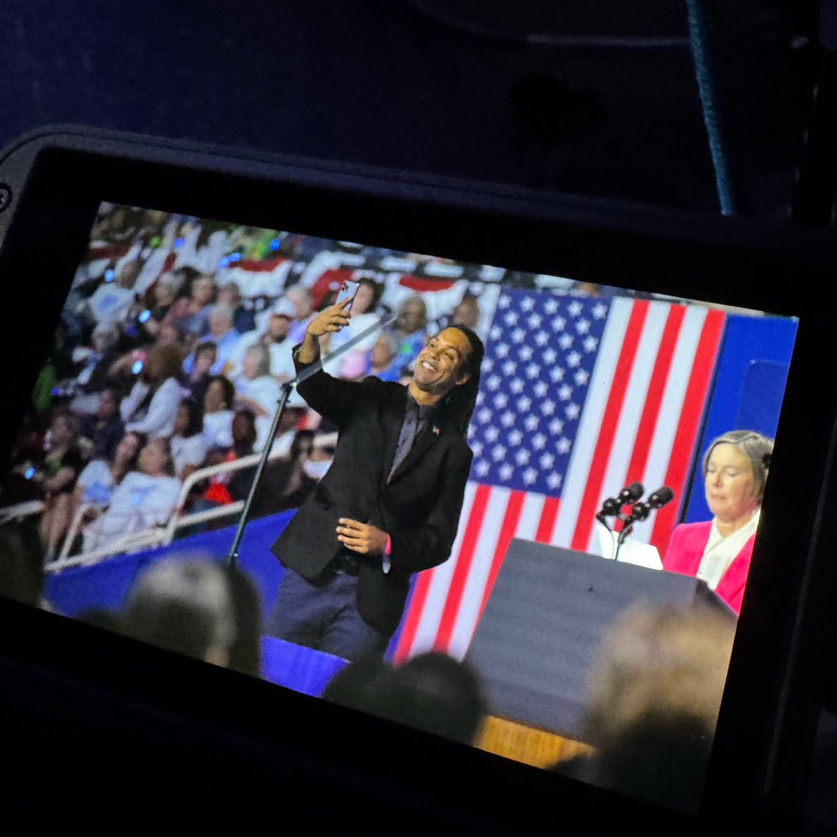 votebraxton's tweet image. Had an amazing day at the Charlotte Rally for @KamalaHarris! @HuntforNC, @NatashaMarcusNC, and I could feel the energy on stage. North Carolina is feeling some sort of way right now, y&apos;all. 54 days.