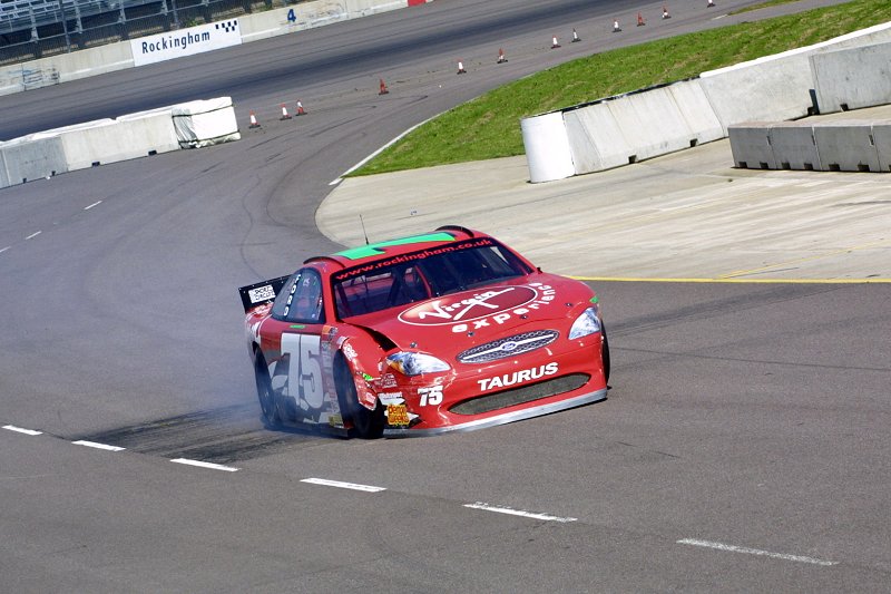 AscarRacing's tweet photo. #JohnSteward 🇬🇧 (7⃣5⃣ Steward Racing Ford Taurus) at #DaysOfThunder Rounds 9 & 10 on September 5th 2004.
Weekend Results:
Round 9 - DNF (13th)
Round 10 - 13th
📸 Mark Coull / Witolda Maruszewska
#ASCAR #Rockingham #AscarRacing #RockinghamMotorSpeedway https://t.co/QGI8AeIhC1