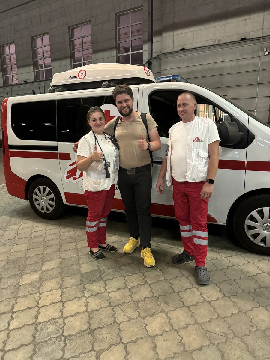 ArturBotchenko's tweet photo. 🚨 The evacuation is ongoing. 

Today, around 200 people were relocated to safer areas by @Ukrzaliznytsia 

Huge thanks to the @MSF team for ensuring the health and well-being of our passengers along the route. 
#Evacuation #HumanitarianAid #MSF #UkraineRussiaWar https://t.co/8w1hpTwCSZ
