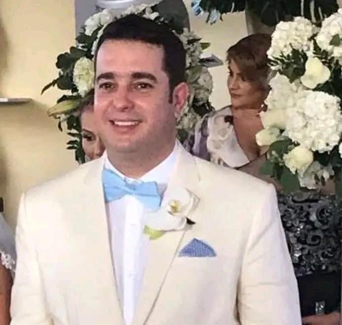 #Judicial Se confirma asesinato de empresario Esteban Urueta 

En zona rural de Ciénaga de oro, fueron hallados los cuerpos sin vida del ganadero Esteban Urueta y sus acompañantes, estaban desaparecidos desde el pasado martes en la tarde 
#ElSucreño 
#ElPeriódicoDelPueblo