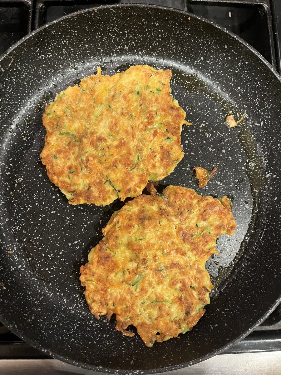 Frying up some big old fritters lads. Just like the old days of Twitter.