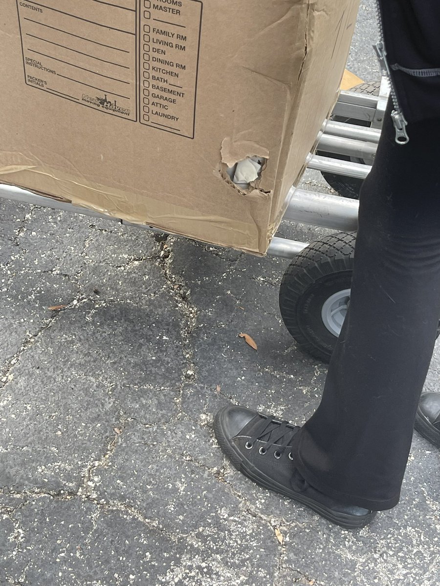 JenniferHohman's tweet photo. @SunsetDreamsWV @extraspace Did you get your belongings out?  I was not so lucky.  Rats ate, urinated and dedicated on everything.  Three large lockers. Furniture, mattresses, wardrobes https://t.co/4Lyz5cpMkm