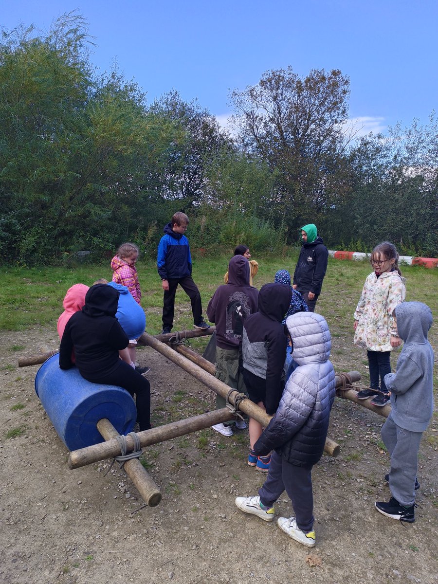 Queen's Drive Primary School tweet media