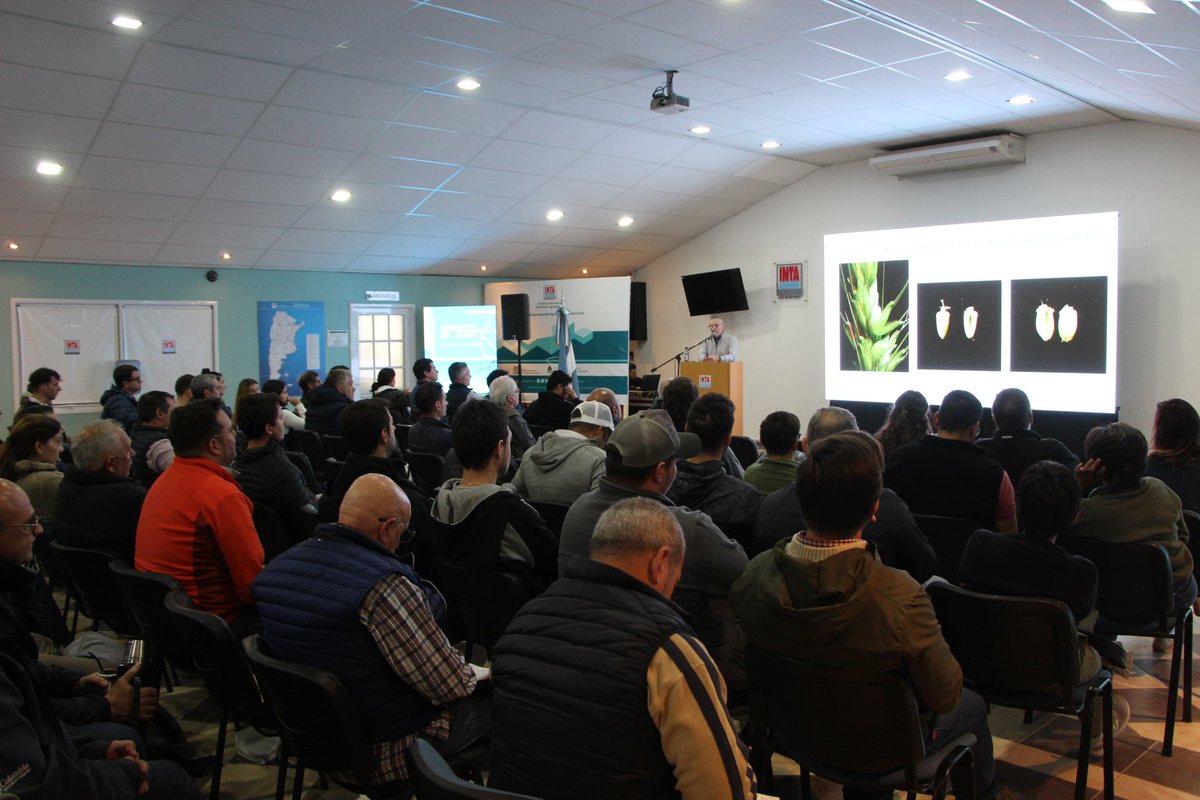 #Hoy | 8ª Reunión Internacional de #Riego💧

Bajo el lema “Uso eficiente del agua para riego” se realiza el segundo día de jornada en #INTAManfredi

✅ Reúne a #productores, investigadores y profesionales del sector para discutir innovaciones y prácticas en tecnologías de riego