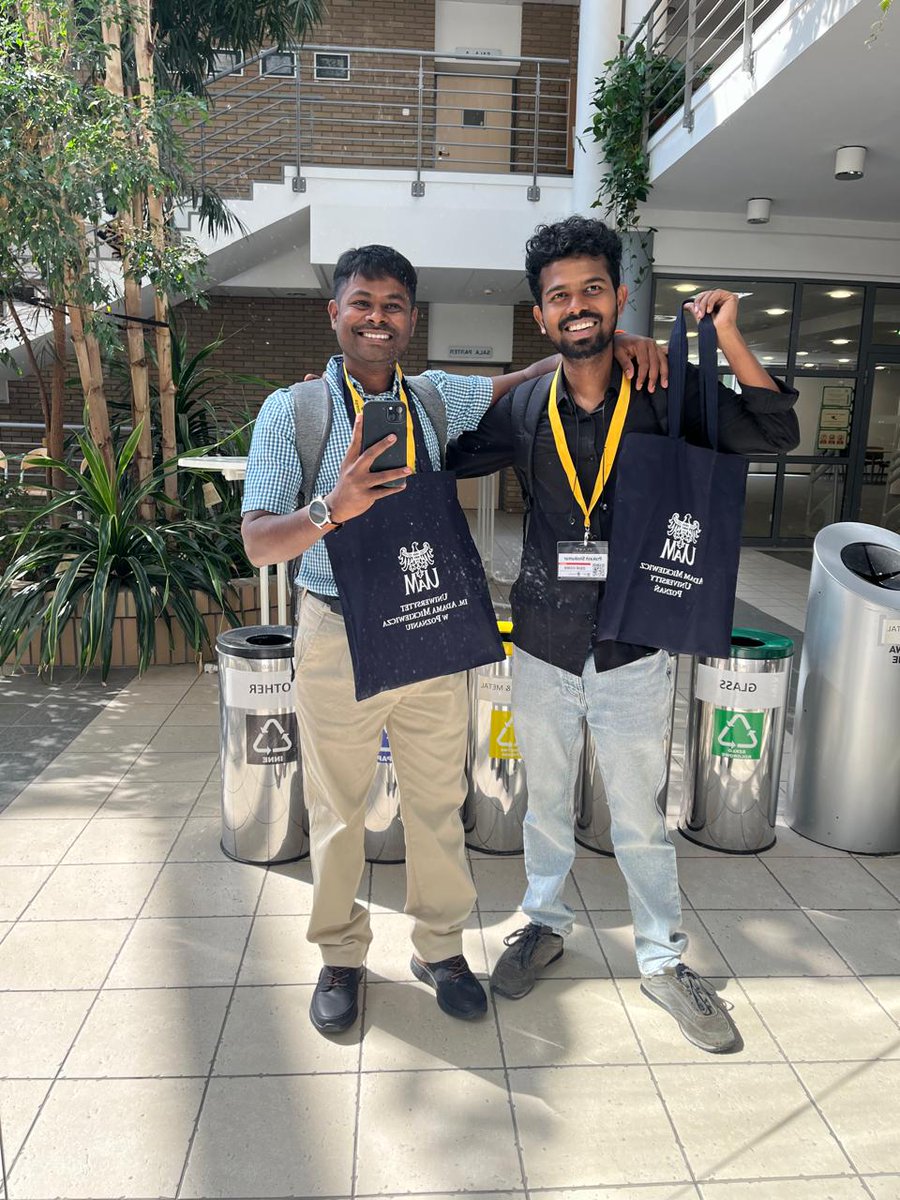 meiosiva's tweet image. Met the #ISlab members @v_bhardwaj_ 
Joiselle, Surendra and Lukas from @the_PS_lab .
Thanks Suri for the photo (both).
It was one of the most memorable conferences. Thanks to all the enthusiastic scientists who appreciated our work.