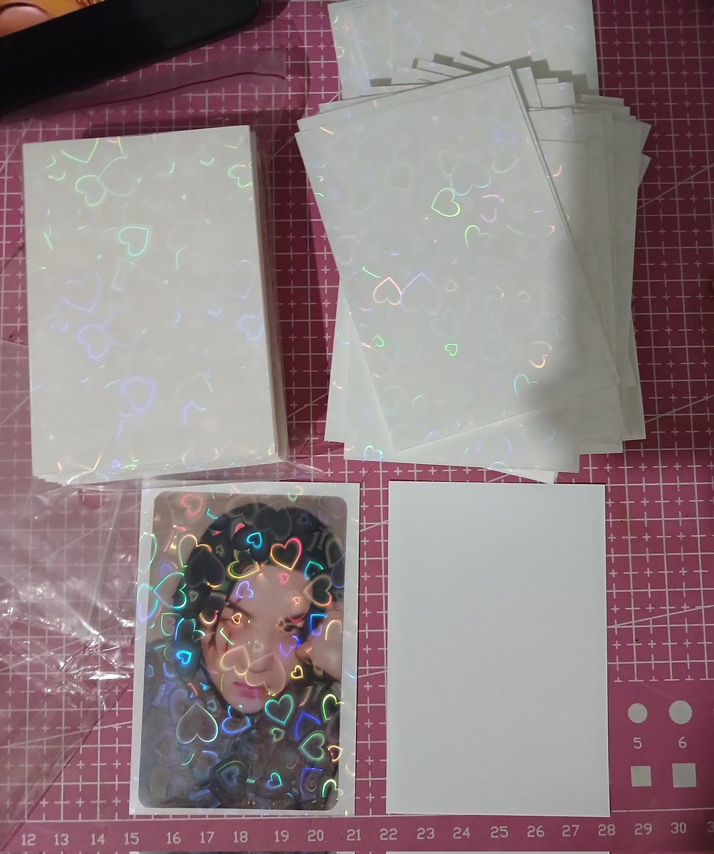 vanteyoonn's tweet image. Beyaz kalpli holo sleeve satis 
~100 tanesi az kullanıldı 
~50 tanesi hic kullanılmadı 
~kullanilmisin 1 paketi 80 (50 tane var icinde) 
~kullanılmamış paket 95₺ 
Rt alabilir miyim 
@bujo_go @bujosatis @bujoshoptr @bujosatis @bujo_sell  @randombujo