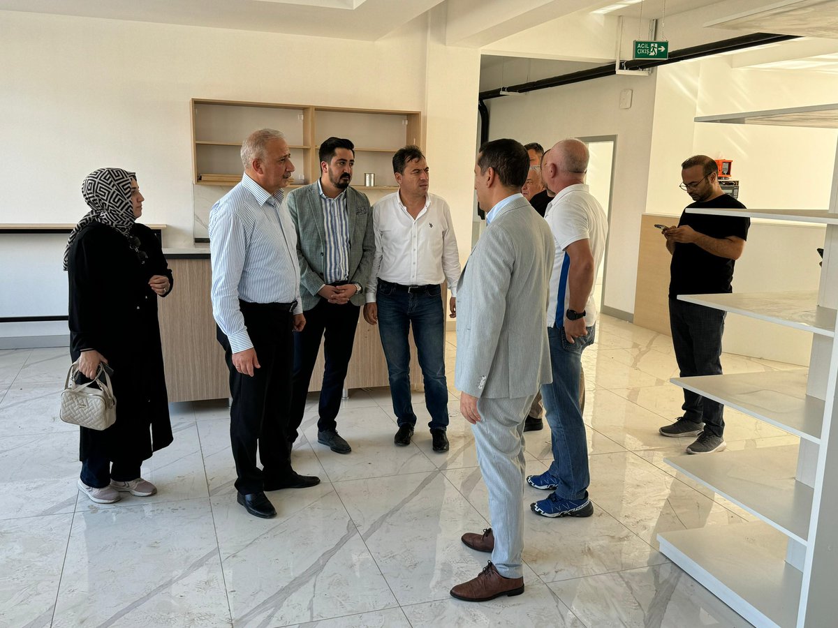 Mv. Kadem Mete, İl Başkanımız Gültekin Akça, Kaymakamımız Kenan Aktaş ile birlikte İlçe Spor müdürlüğümüzü, Kapalı yüzme havuzumuzu, Spor Salonumuzu ve Gençlik Merkezimizi ziyaret ettik.