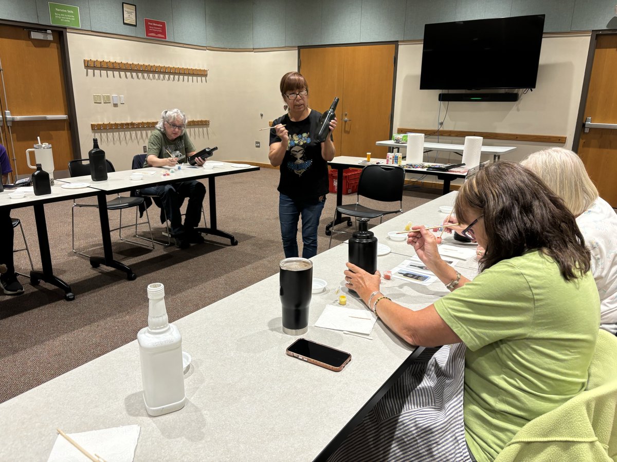 cincylibrary's tweet photo. For Hispanic Heritage Month, visitors at the North Central Branch Library painted Peruvian vases with artist Raquel Sotelo.
#CincyLibrary #CincinnatiLibrary #HispanicHeritageMonth https://t.co/QZ9swl9BiC