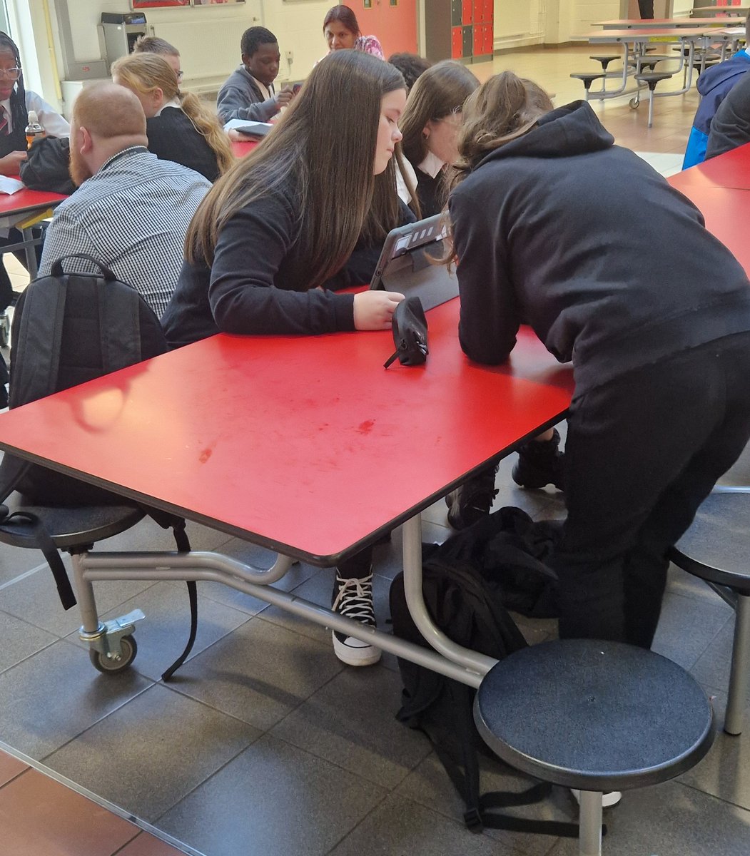 Thanks to <a href="/SmartSTEMs/">SmartSTEMs</a> for delivering Digital Skills workshops with our S2's. They really enjoyed their workshops on 'Pitch Perfect' and 'Emerging Technologies' and also listening to the Guest Speaker's experience in the tech industry during the Q&amp;A <a href="/drumchapelhigh/">Drumchapel High</a> <a href="/DHSDigitalHub/">DHS Digital Learning</a>