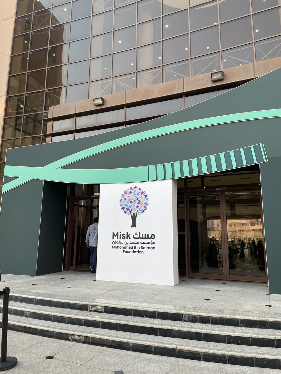 rawanmalqht's tweet photo. The final day of the #جولة_مسك at @kkueduksa was amazing. Gained valuable insights from workshops and discussions on key topics in tech and entrepreneurship. Grateful for this opportunity and excited for what Misk will bring in the future! 
@asda_aseer 
@MiskKSA https://t.co/YUWcR4Mq6J