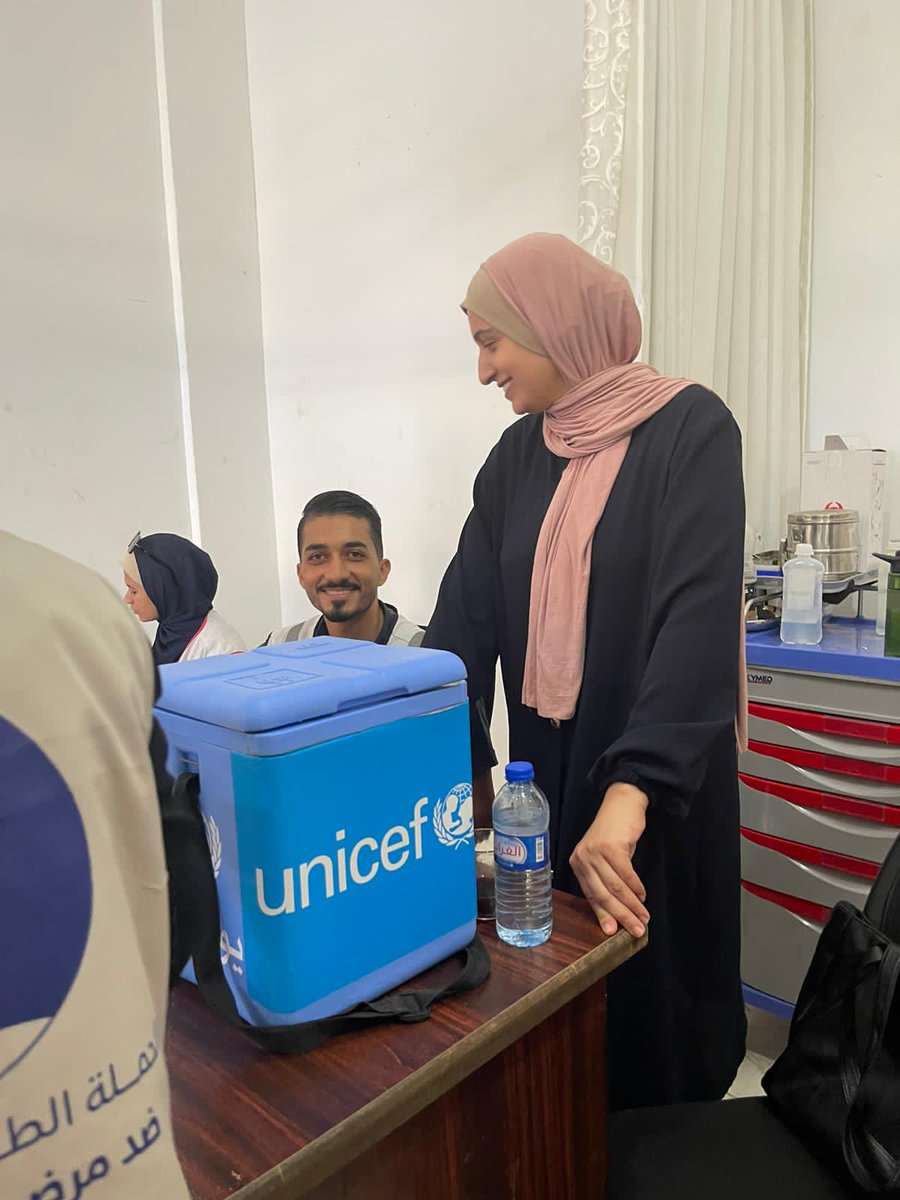 LoverHomeless's tweet photo. 🥹🫂Hello my good friends.. We will talk about a wonderful and kind-hearted friend, Dr. Hind.. Despite all the difficult circumstances we live in northern 🇵🇸#Gaza 💔due to the hell of the war that has been going on for 11 months.. With all determination, Dr. Hind continues to help people and provide all her positive energy to the poor and those in need.. She is a great person and deserves all our help.. I ask you with all my love to support her campaign to travel to Egypt with her family. Thank you.
🫂🙏https://t.co/aTHivGzq9u🙏🫂