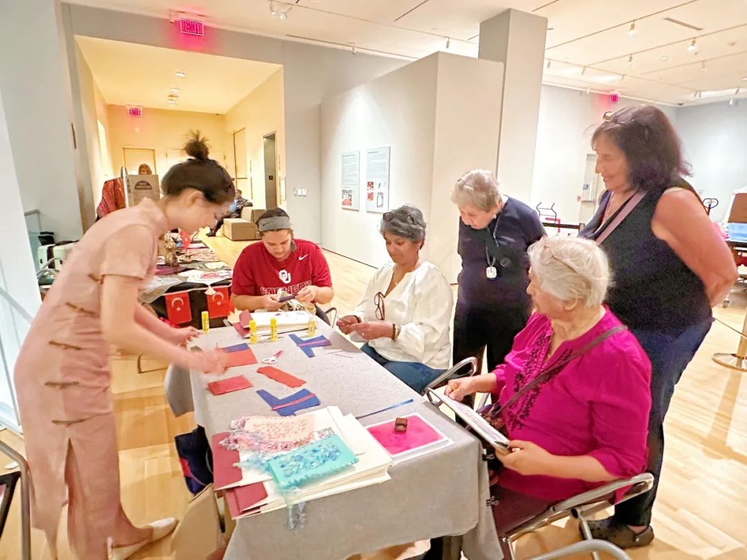 Glad to see our embassy participated in the “Celebration of Textiles: Colors of the Silk Road” family festival at <a href="/GWTextileMuseum/">GW Museum and Textile Museum</a> and showcased an exquisite selection of silk provided by China National Silk Museum. A great opportunity to review how the ancient Silk Road enriched